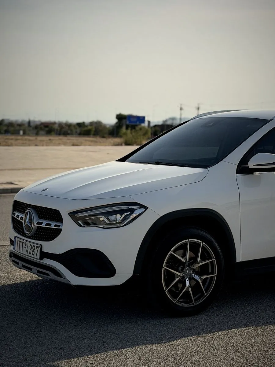 Mercedes-Benz GLA 200 λευκή